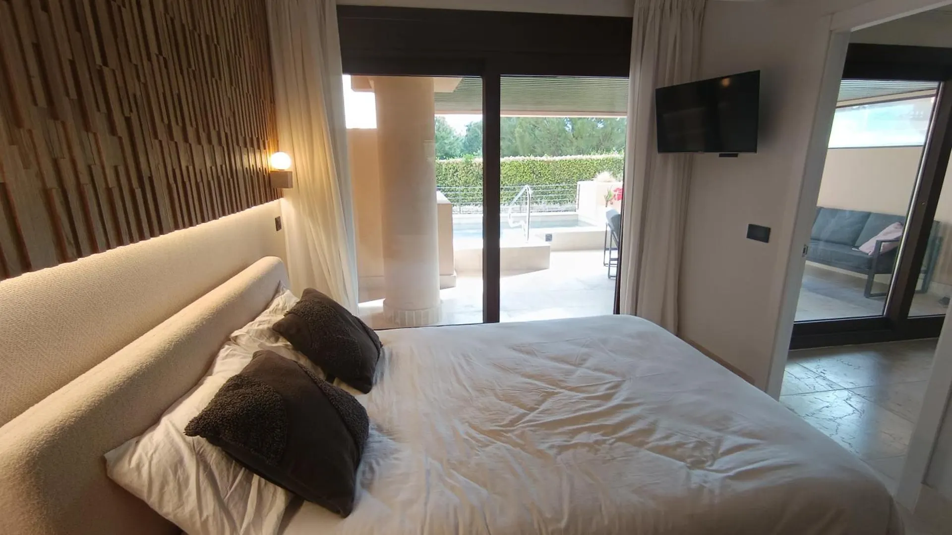 Estepona 0*,  Spagna